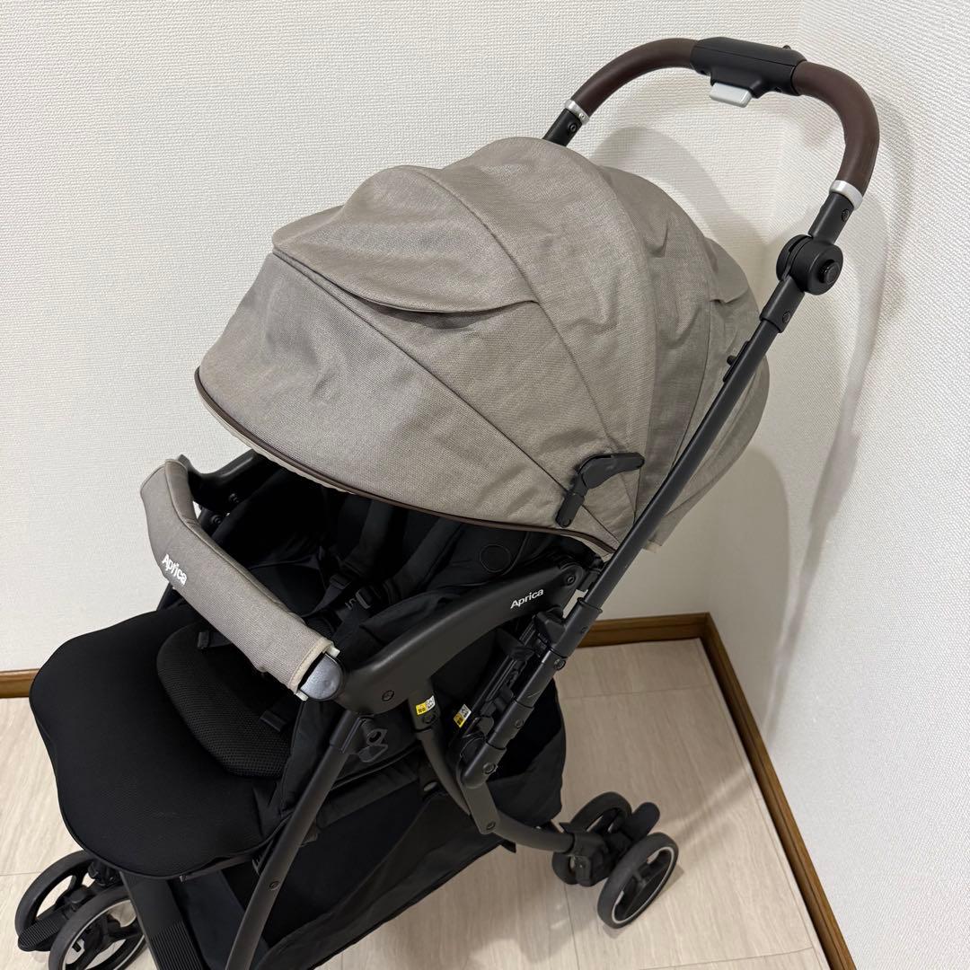 極美品】Aprica ラクーナクッションフリープラスAC グレージュ2024年
