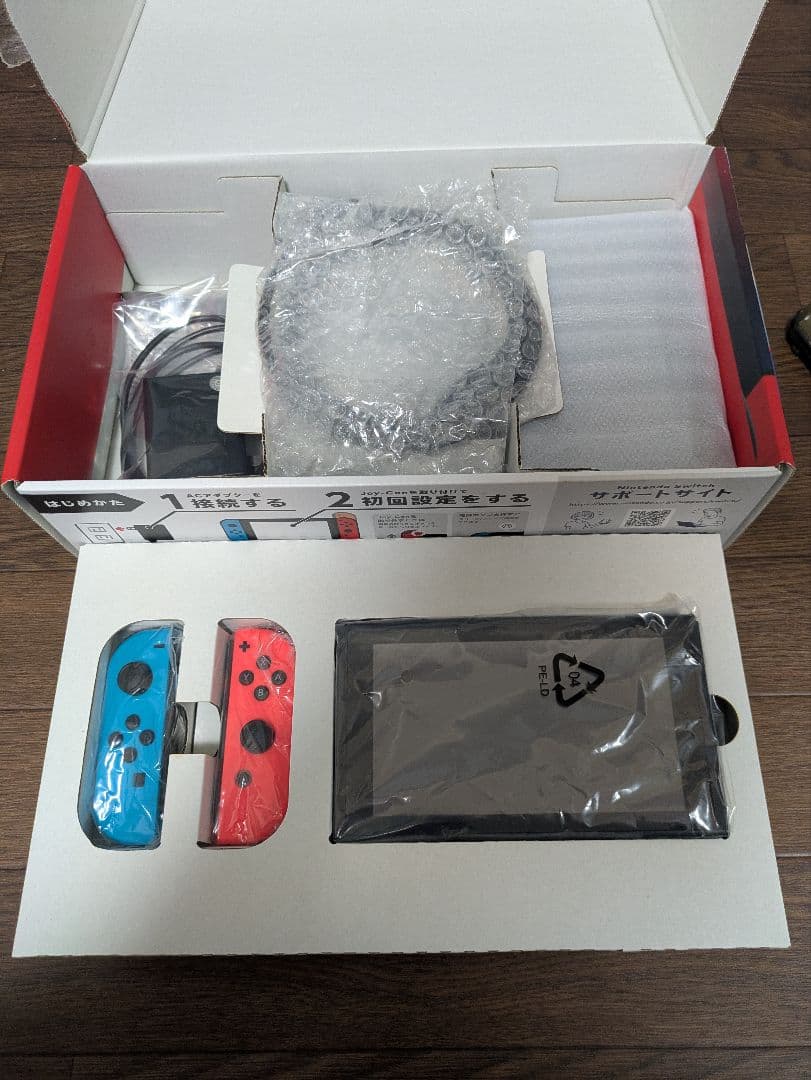 Nintendo Switch New ネオンブルー レッド 本体 Nintendo Switch [ネオンブルー/ネオンレッド]の製品画像 - 価格.com