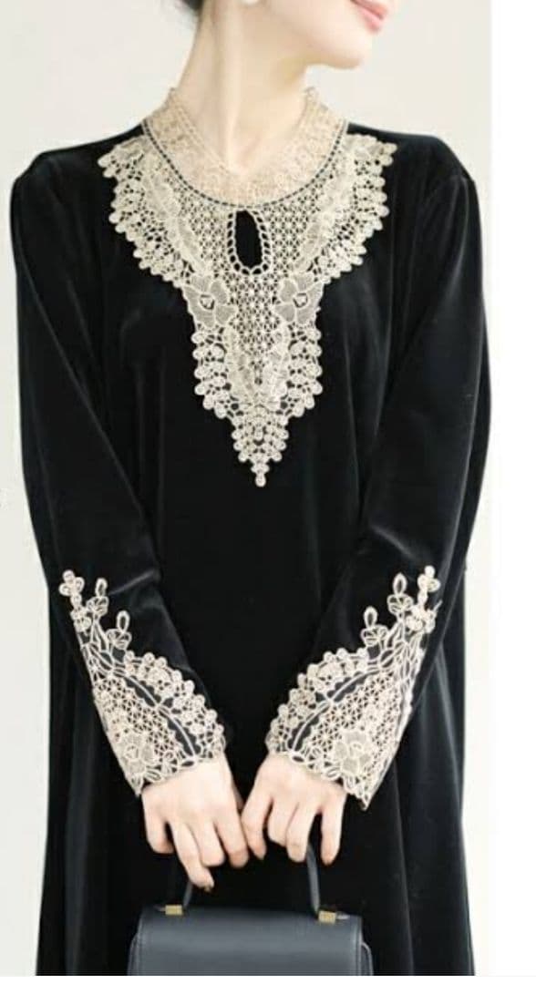 cawaii アンティークレースの艶ベロア調ミディアムワンピース Sから3L対応 黒 アンティークレースの艶ベロア調ミディアムワンピース