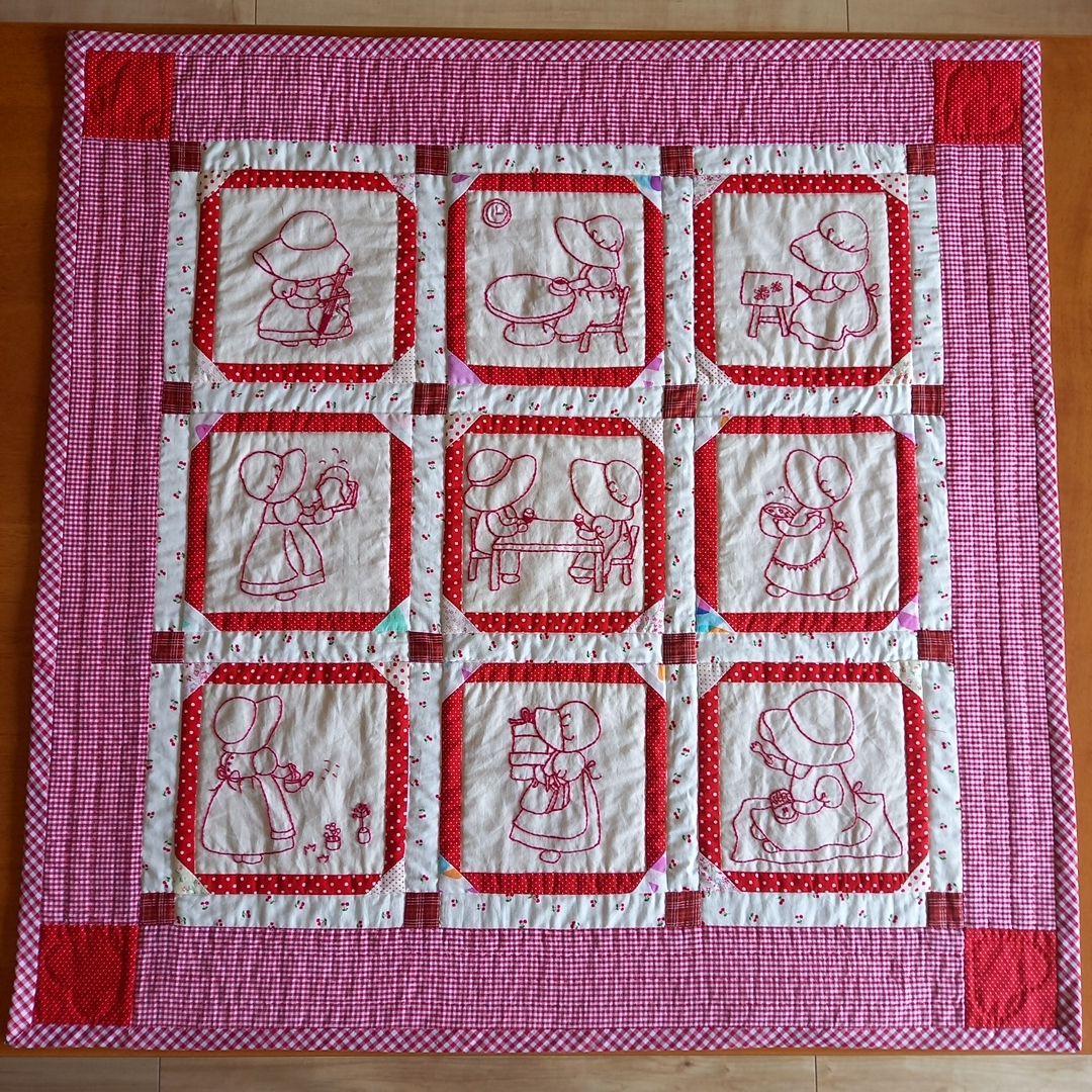 パッチワークキルトタペストリー 【 スーちゃん 刺繍 】 - メルカリ