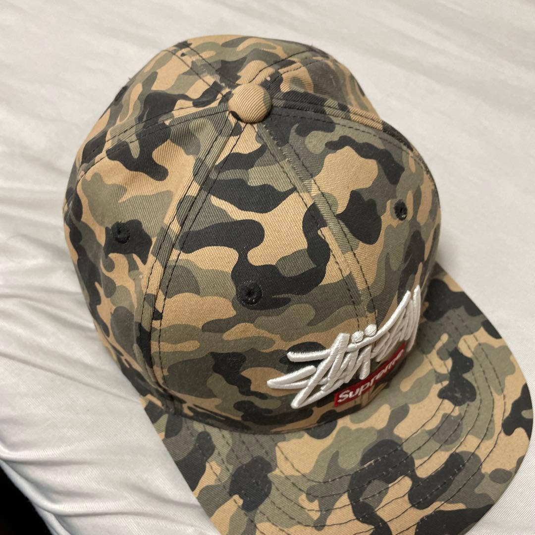 新品未使用 迷彩柄 Stussy ロゴ入り刺繍とSupremeワッペン付キャップ