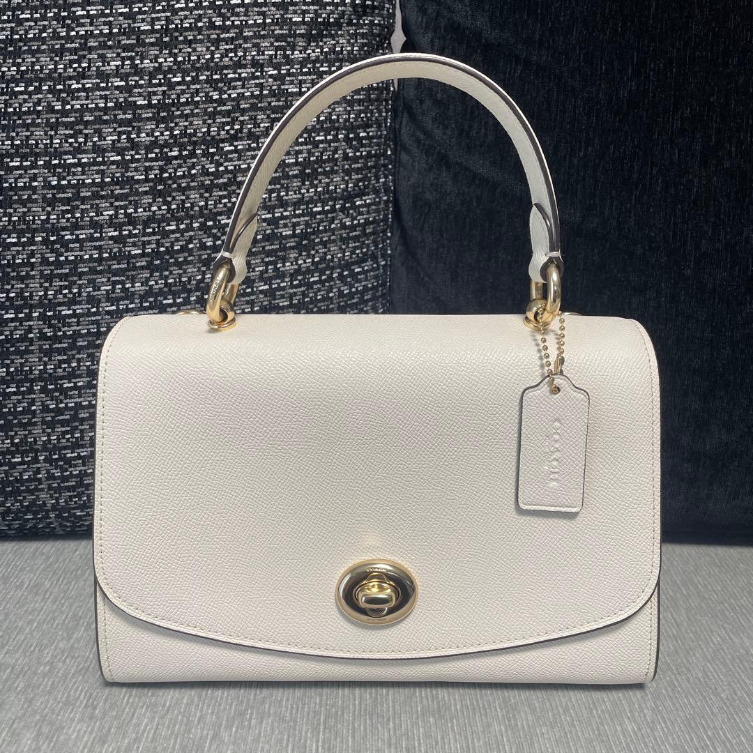 【美品】コーチ　ハンドバッグ　ショルダーバッグ　アイボリー COACH（コーチ） 新作 CAM98 ショルダーバッグ 斜め掛け 2WAY