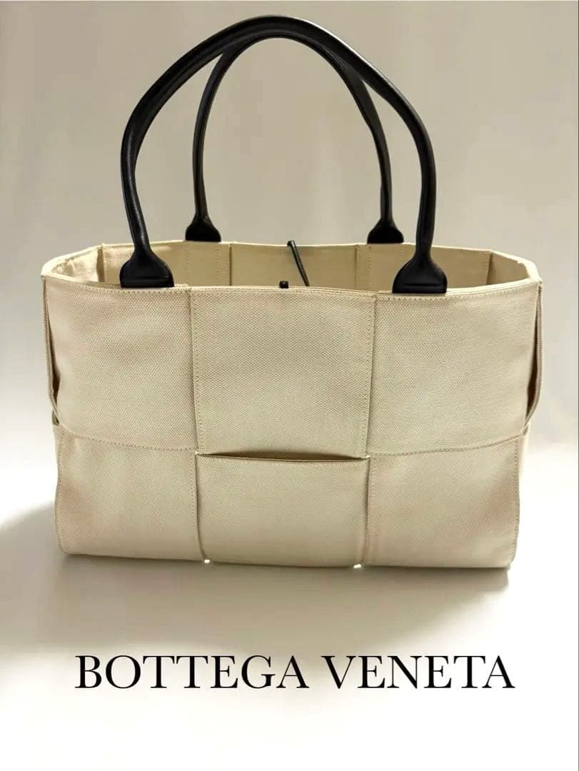 BOTTEGA VENETA アルコミディアムキャンバストートバッグ BOTTEGA VENETA（ボッテガ・ヴェネタ） トートバッグ ARCO アルコ