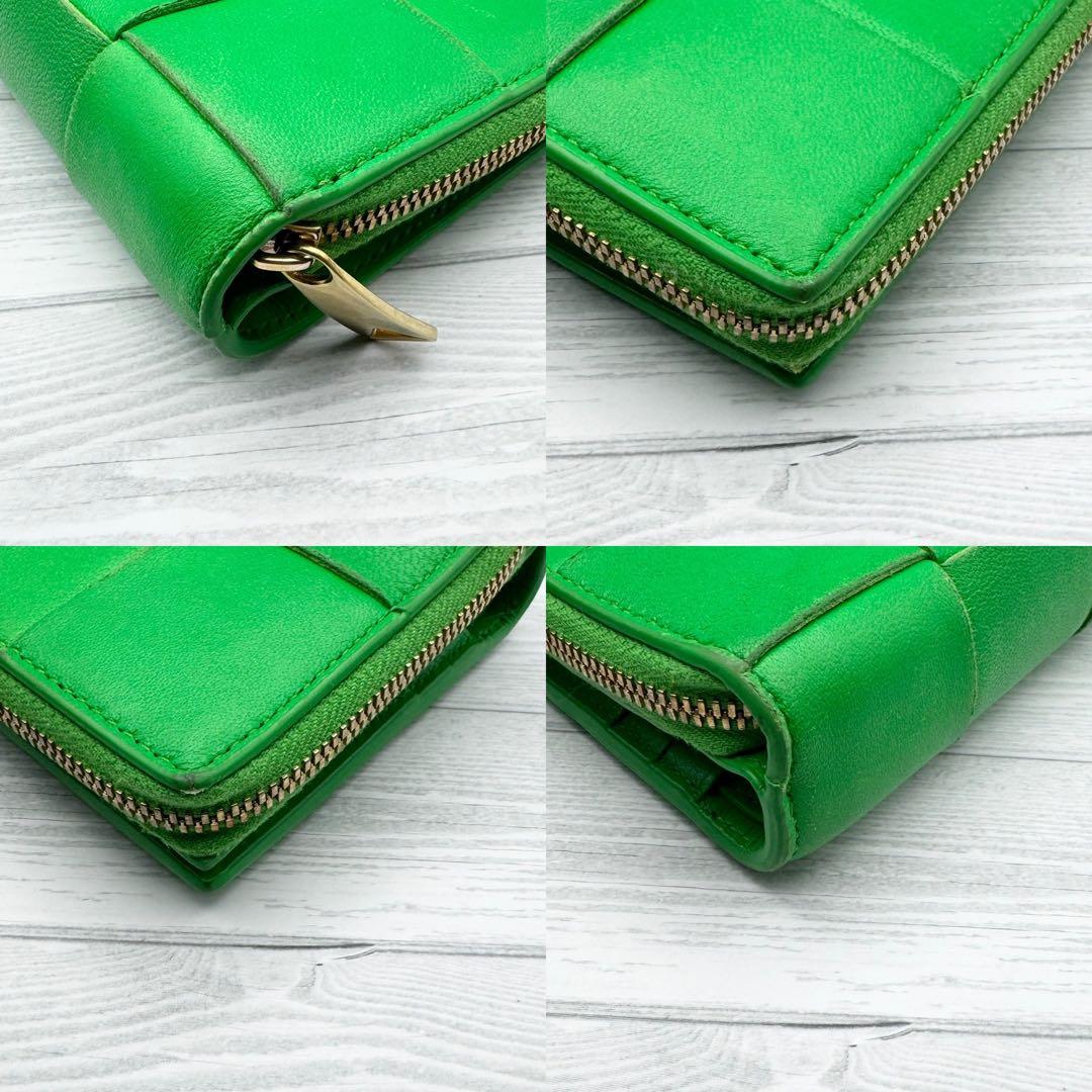 現行・RFID搭載】BOTTEGA 二つ折り財布 カセット イントレチャート