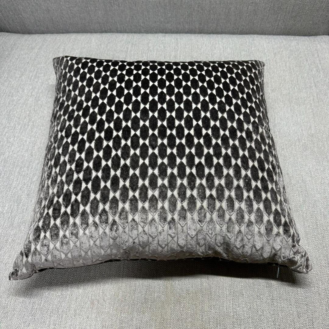 B&B Italia クッション　高級家具　ビーアンドビー イタリア B＆B Italia（ビーアンドビーイタリア） ビー・アンド・ビー イタリア