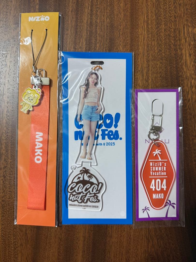新品未開封】 NiziU マコ 3点セット - メルカリ