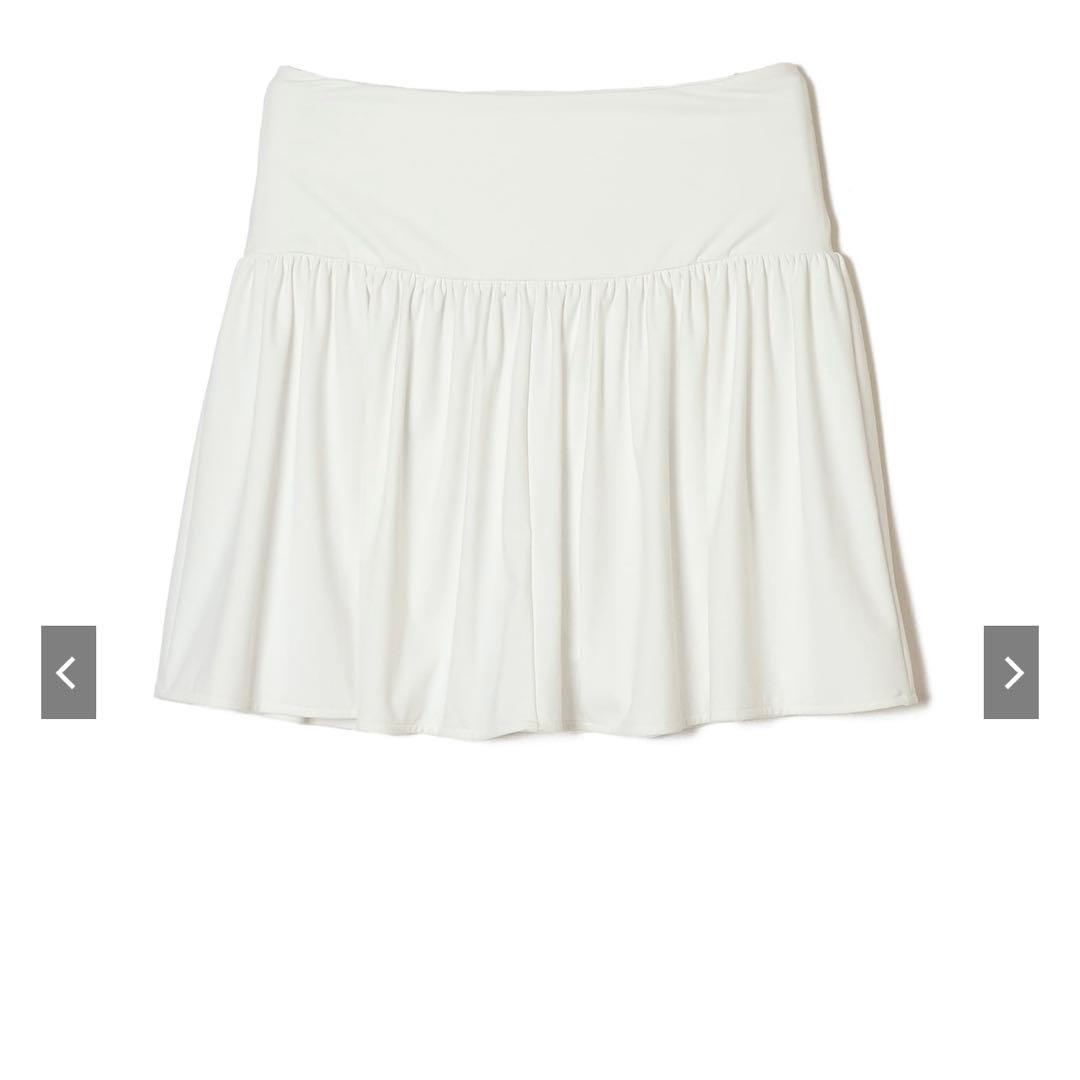ホワイト フレアスカート スポーツウェア NATURAL BEAUTY BASIC（ナチュラルビューティーベーシック） スカート