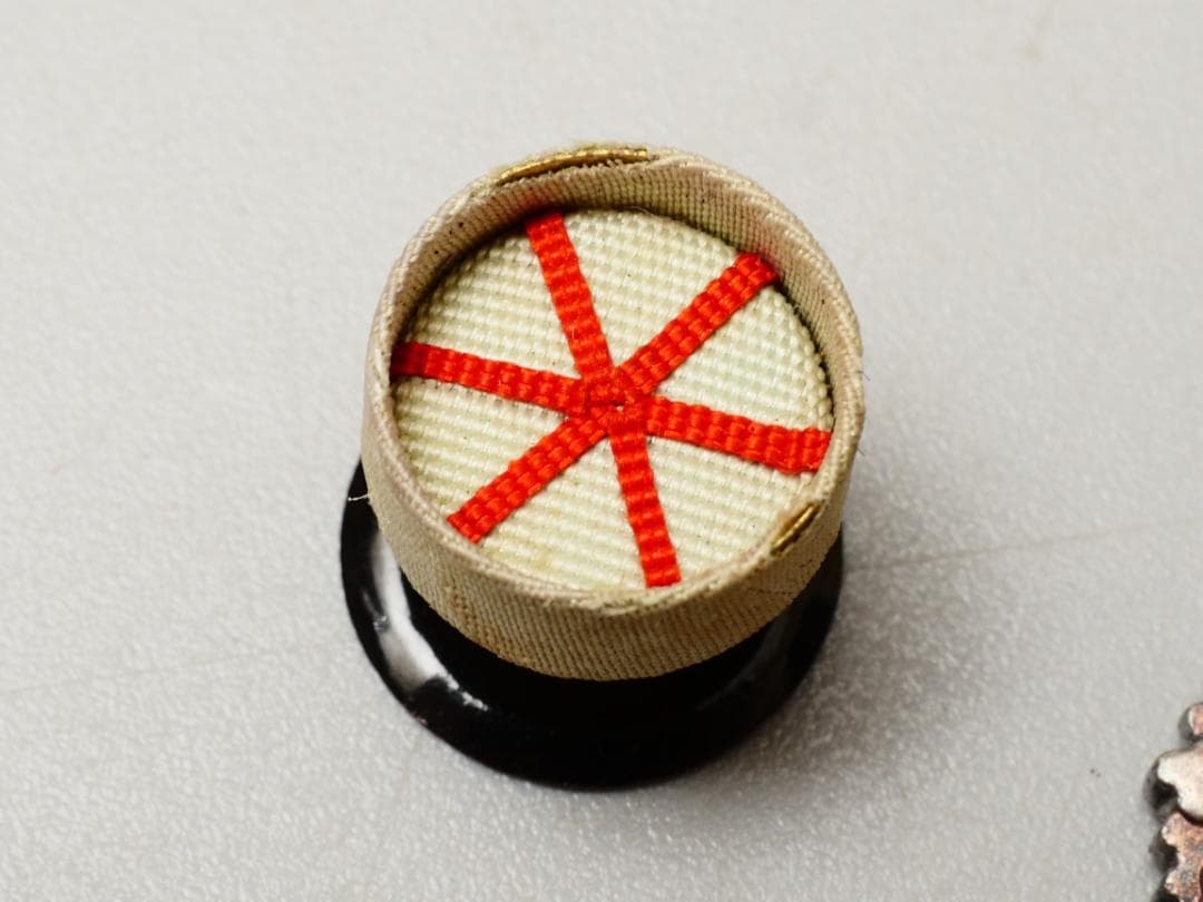 満州国 勲六位景雲章 勲章 徽章 略綬付 共箱付 - メルカリ