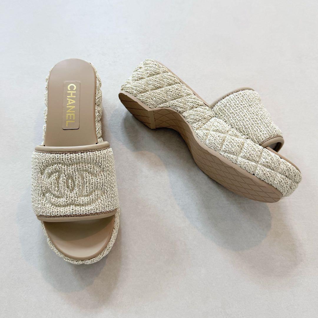 シャネル CHANEL サンダル ベージュ 38 厚底 - メルカリ