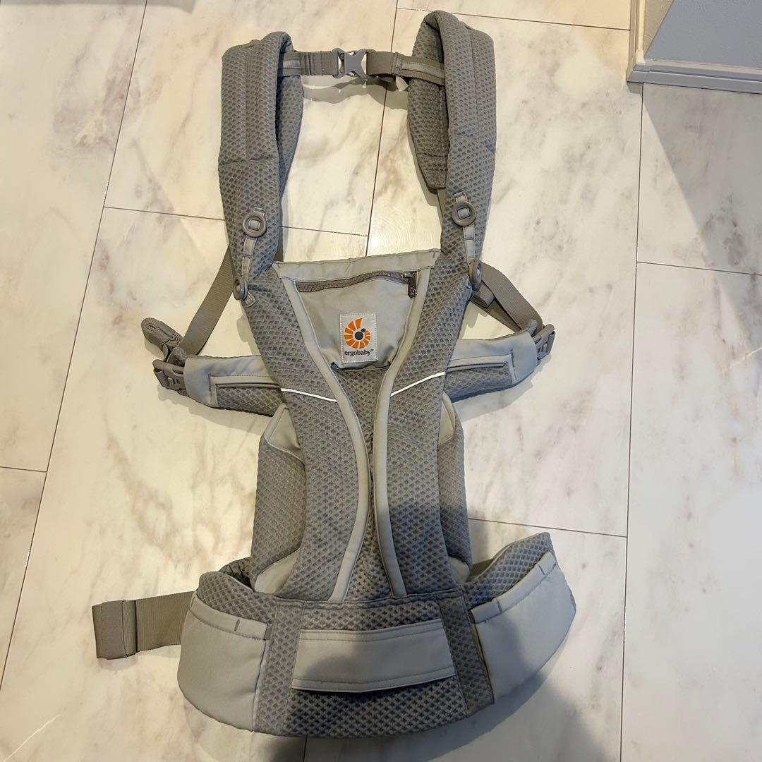 エルゴ オムニブリーズ　抱っこ紐 グレー OMNI Breeze / オーシャングレーウィーブ | エルゴベビー オンラインストア