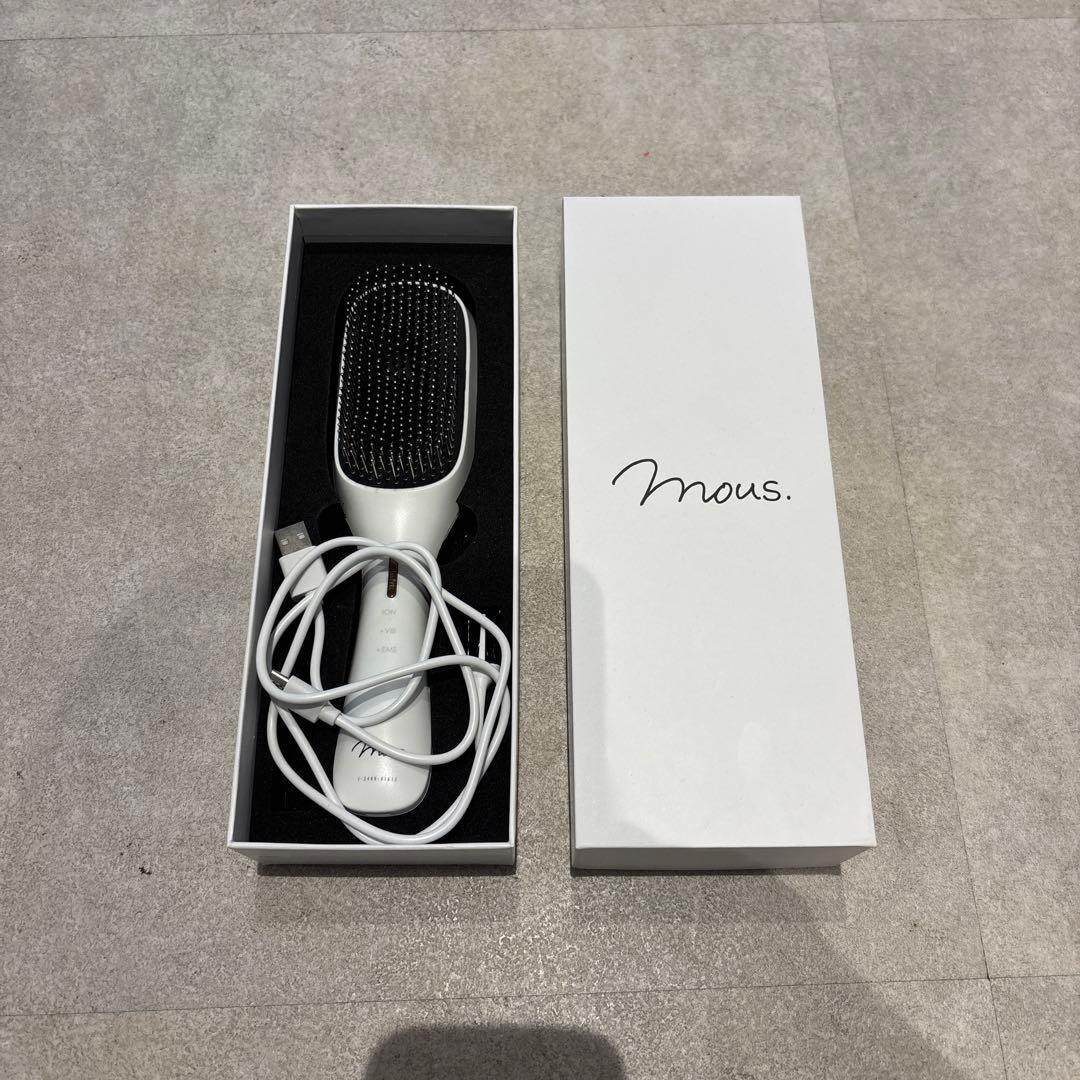 mous. ヘアブラシ ホワイト mous EREBRU［モウズ エレブラ］ | ビューティー専科（タイセイ商事