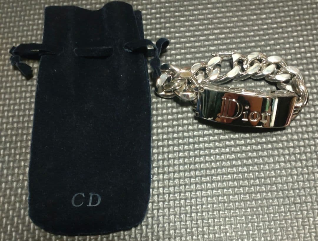 週末限定値下げ　Dior リップブレスレット クリスチャンディオール Christian Dior ブレスレット ロゴ チェーン