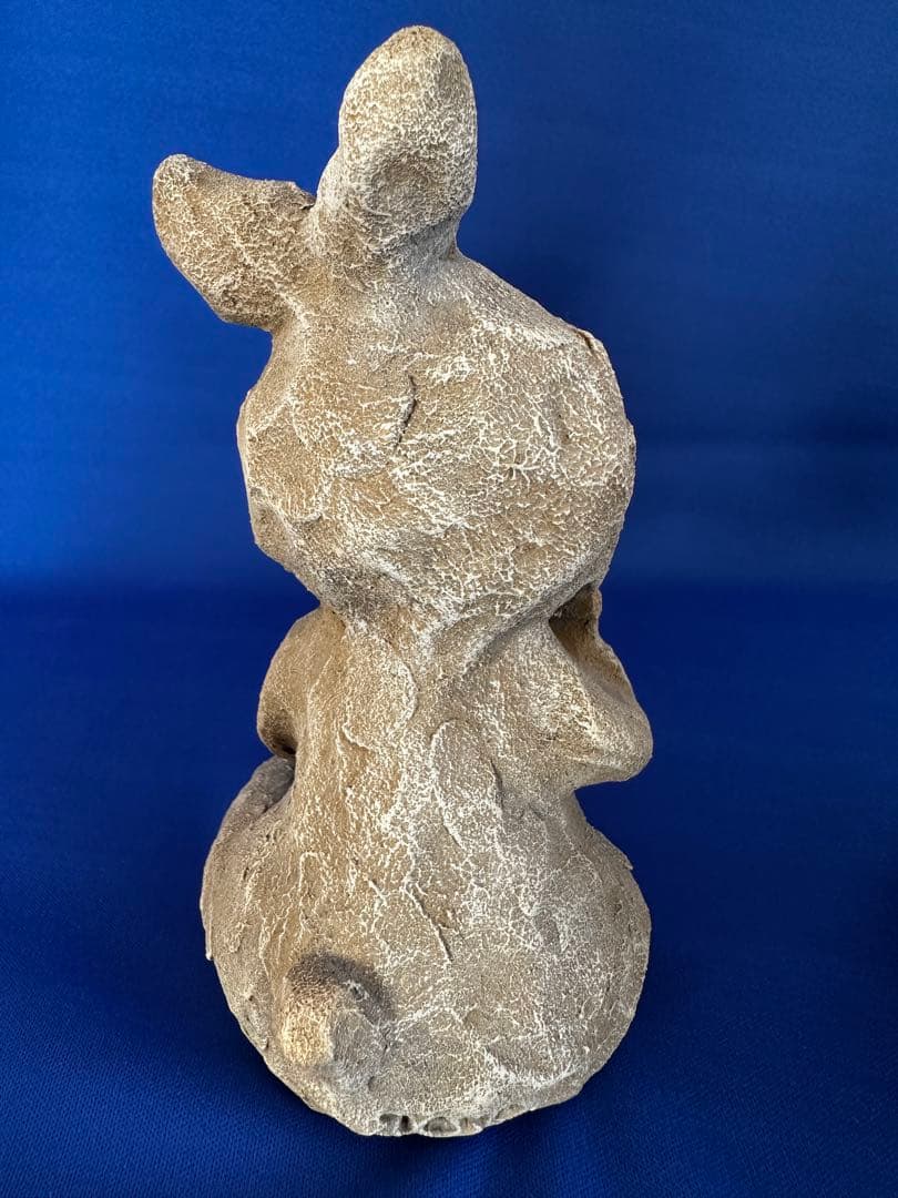 田辺ヒデキ氏作　ウサギの人形　2体