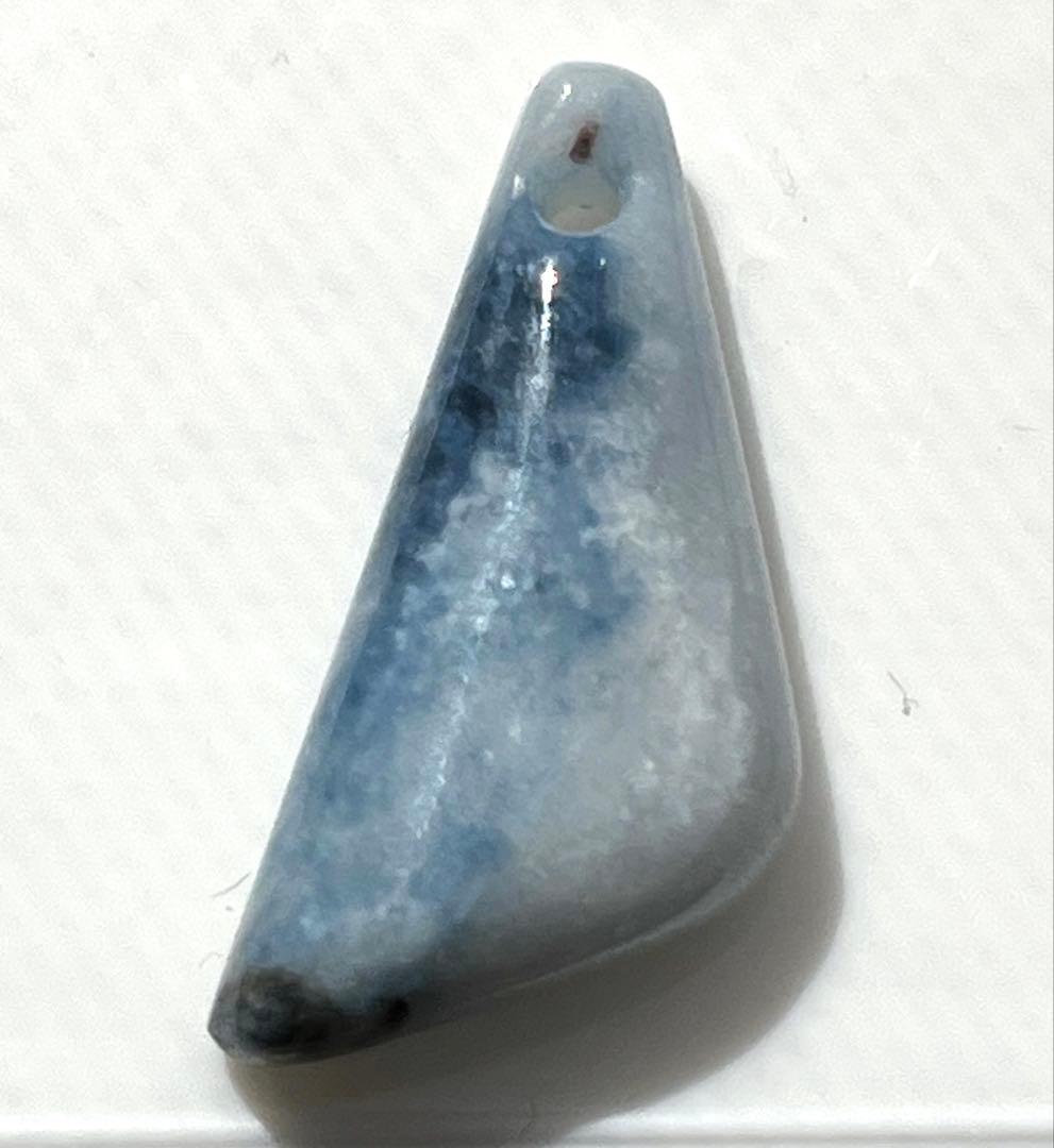 【最終価格】糸魚川翡翠　コン沢　青 糸魚川翡翠 入りコン沢 青翡翠 翡翠輝石 原石 8.0g - メルカリ