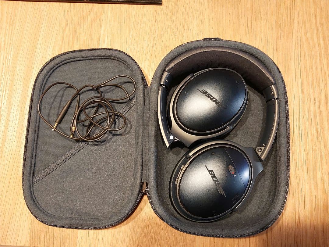 Bose QC35 II ワイヤレスヘッドホン 　ネイビー　限定色 Amazon.com: Bose QuietComfort 35 (Series II) Wireless Headphones