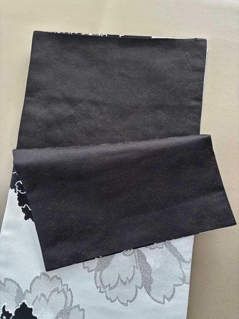 黒×白×金銀糸 牡丹文様 六通 袋帯/振袖 訪問着 - メルカリ