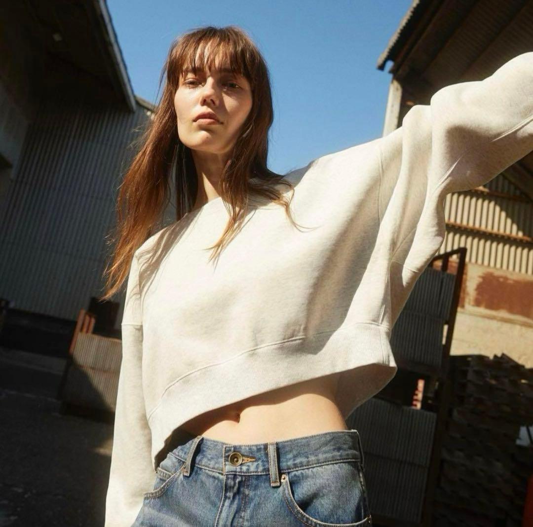 シールームリン VOLUMEスウェットショートプルオーバー - メルカリ