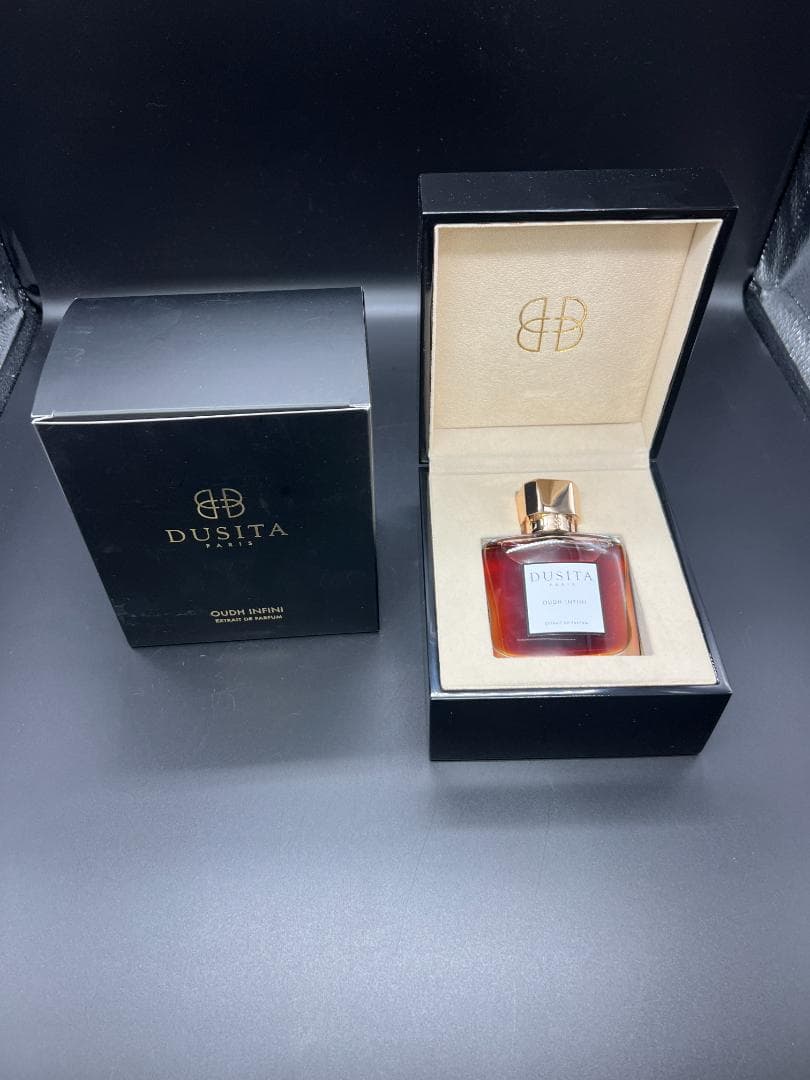 ほぼ未使用　DUSITA ドゥシタ ウードアンフィニ 50ml パルファム タイ出身の女性調香師が創設した香水ブランド「Dusita（ドゥシタ）」が