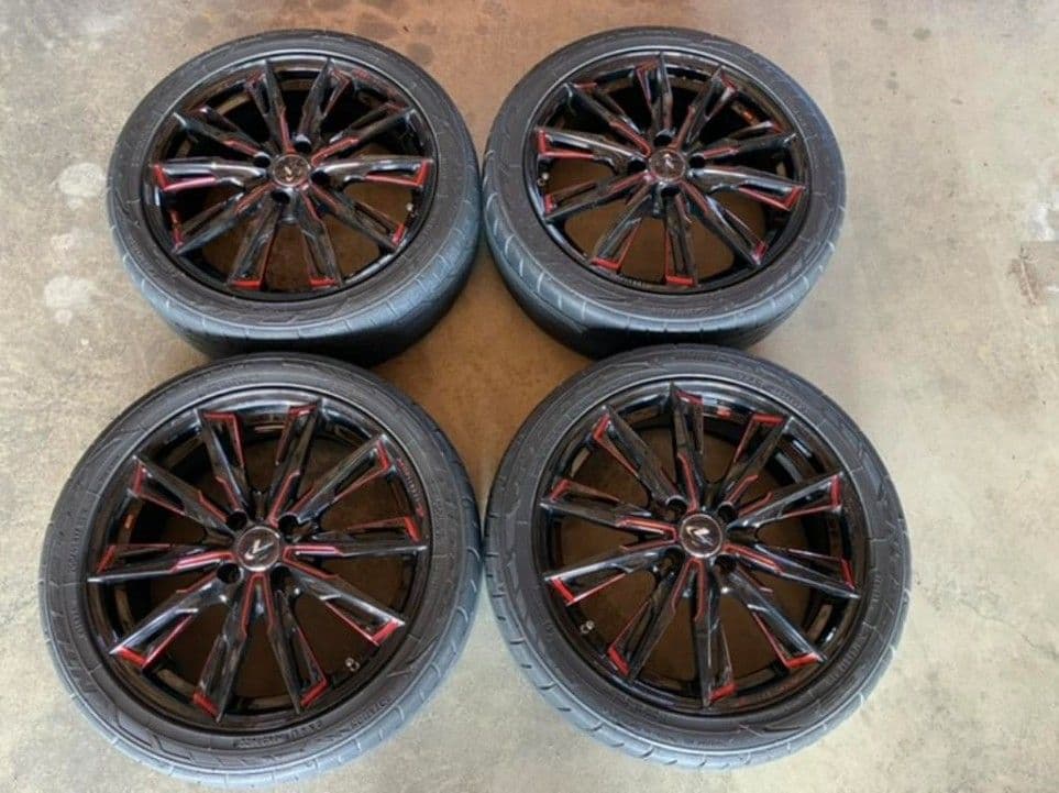 ショートレオニス ウェッズ レオニス VX 18インチ - ヴォクシー(VOXY) 80系 ZWR80G