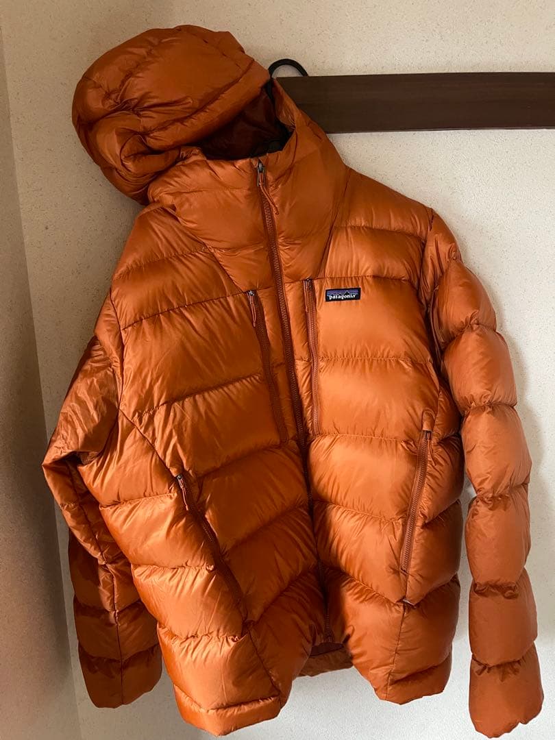 パタゴニア・フィッツロイ ダウンパーカー・オレンジ 人気色 サイズ L