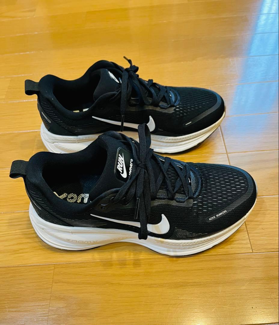 Nike ランニングシューズ・ズームボメロ18・ブラック・美品 ナイキ（NIKE）（メンズ）ランニングシューズ ジョギングシューズ