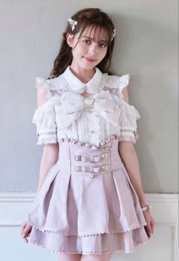 リズリサ BIGリボンオープンショルダーブラウス ホワイト - メルカリ