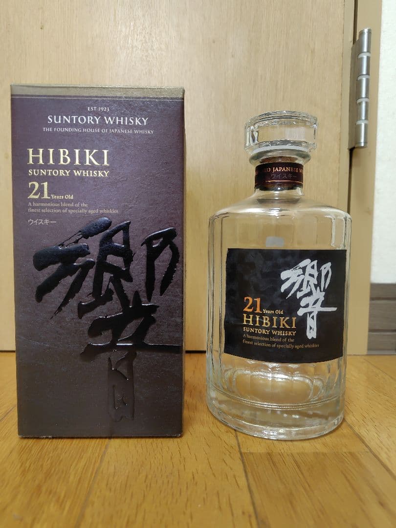 【空瓶】サントリー ウイスキー 響21年 Yahoo!オークション -「響21年 空瓶」(アルコール) (飲料)の落札相場