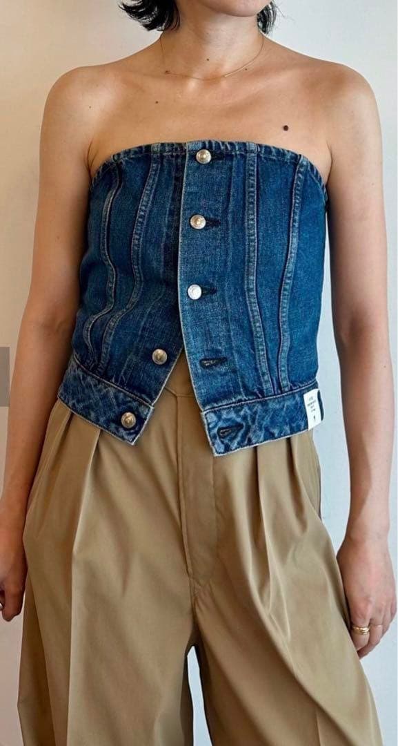 HYKE ハイク DENIM STRAPLESS TOP デニム ビスチェ HYKE(ハイク)24SS注目アイテム「デニム クロップド トップス」の着回し