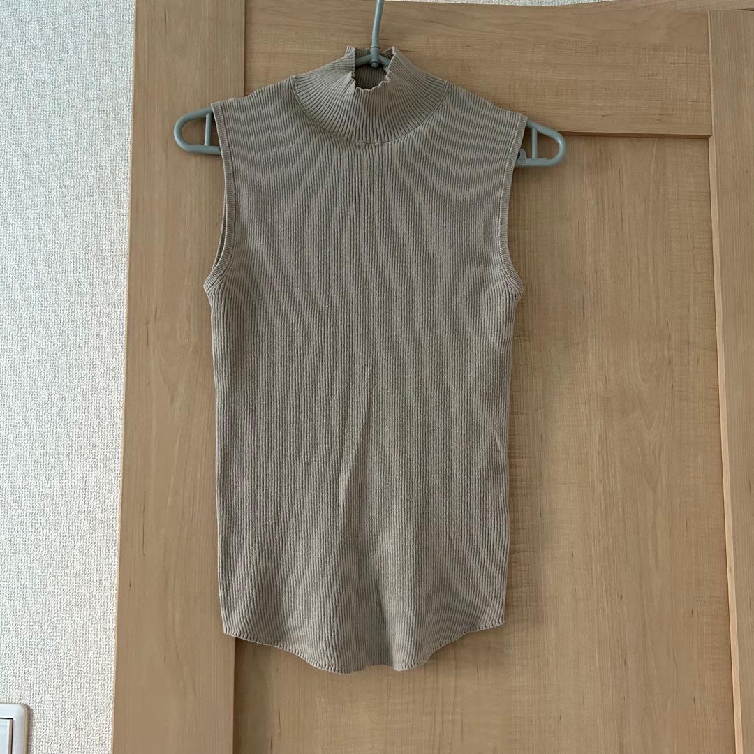 新品未使用THE SHISHIKUI ノースリーブハイネックトップス シシクイ THE SHISHIKUI ハイネックニットノースリーブカットソー