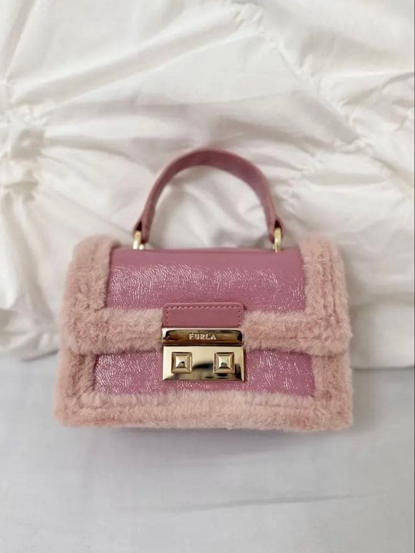 FURLA 2wayミニショルダーバック ファーバックピンク 新品未使用 楽天市場】フルラ ショルダーバッグ ファー ミニショルダー フェイク