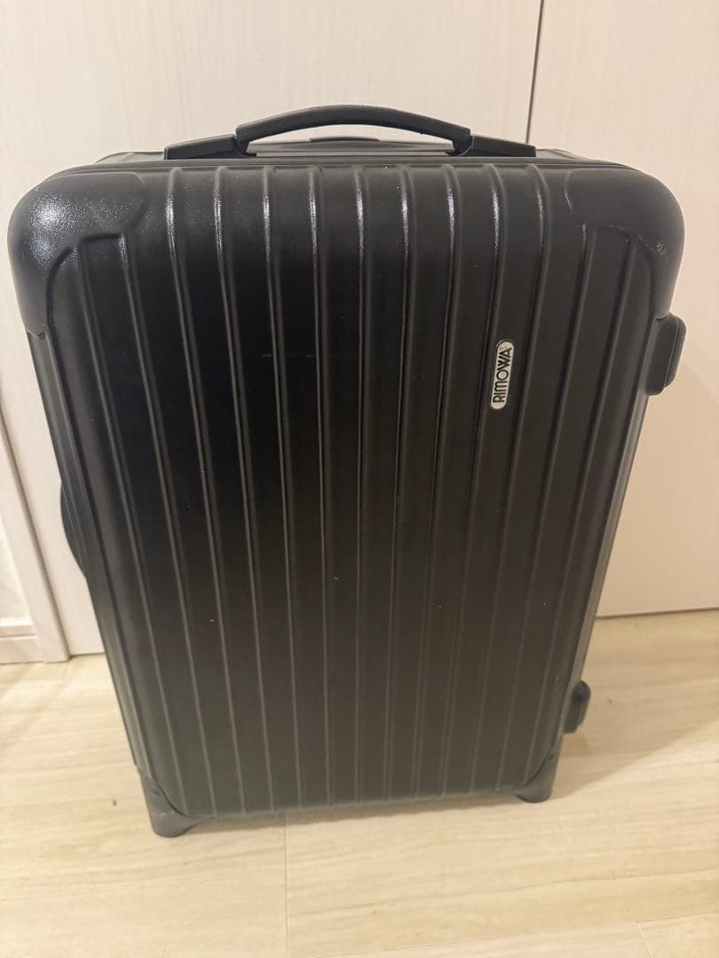 リモワ　SALSA サルサ　32〜35リットル　ブラック 1-3泊] リモワ サルサ 32L マットブラック 4輪 RIMOWA SALSA