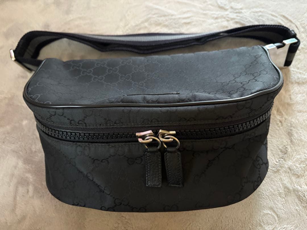 GUCCI ブラック ボディバッグ ウエストバッグ GUCCI（グッチ） ウエストポーチ ボディバッグ ショルダー ボトル