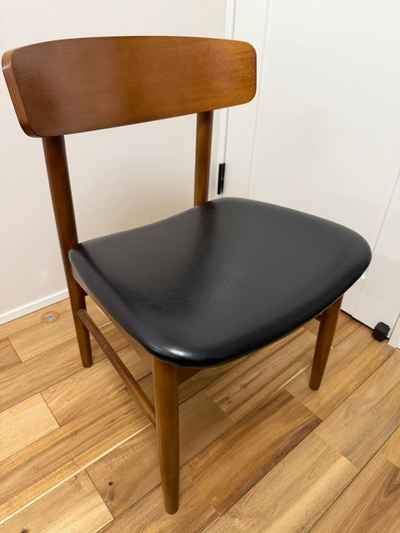 Ｅ【カリモク60】Tチェア ダイニングチェア スタンダードブラック 送料無料】カリモク60+ アームレスダイニングチェア スタンダード