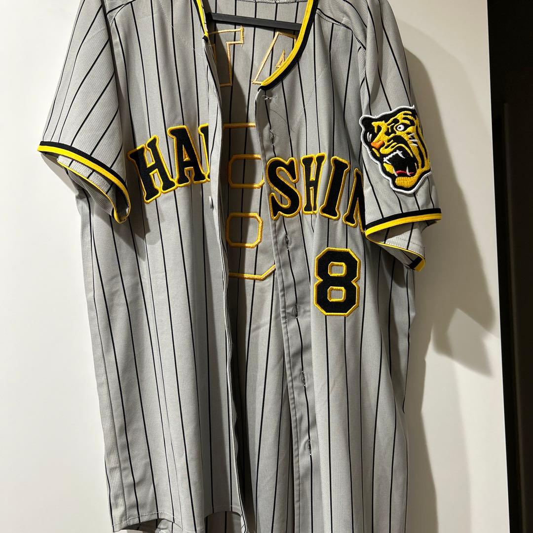 阪神タイガース佐藤輝明ユニホームビジターL - メルカリ