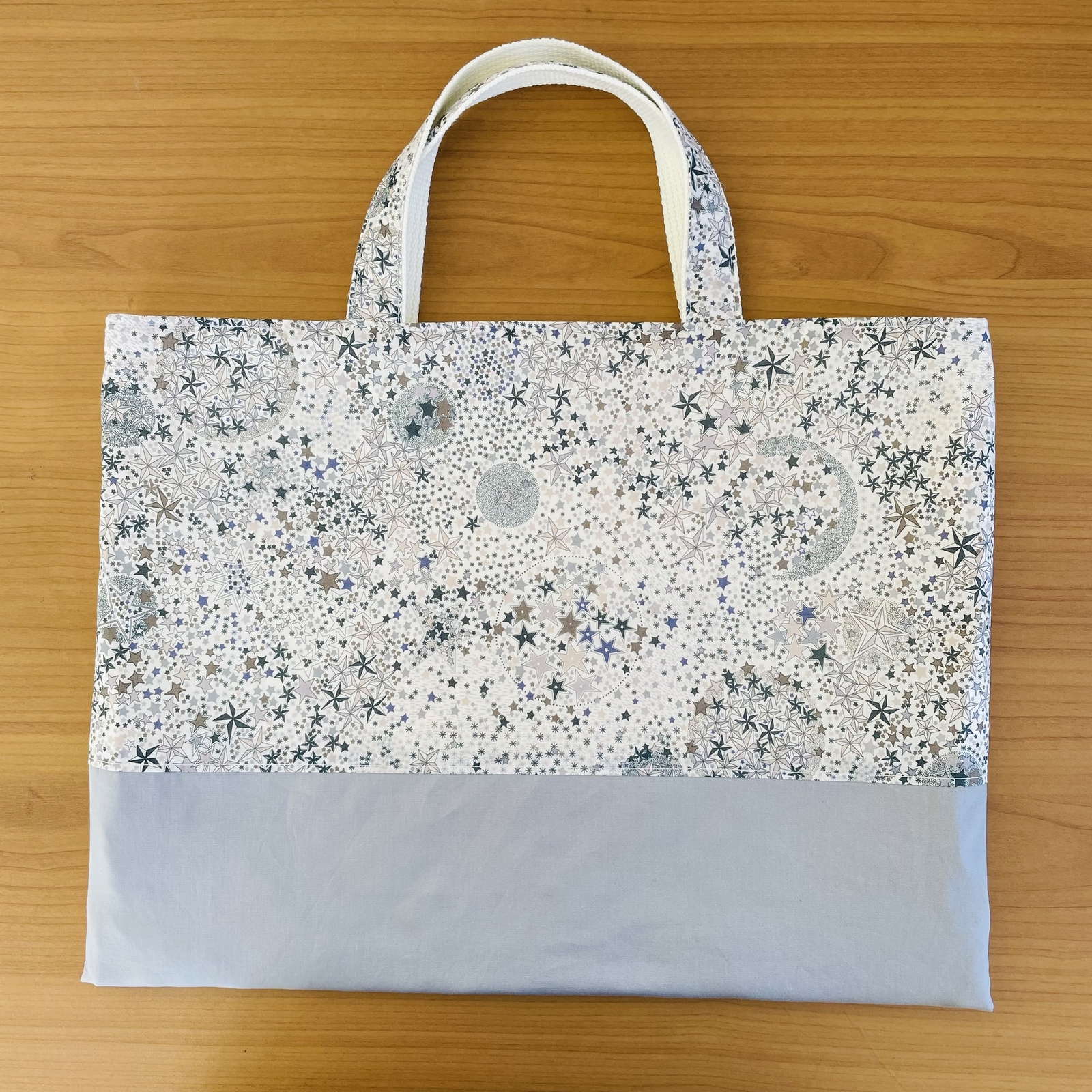 1番人気☆30×40cm キルティングと星柄リバティ（アデラジャ）の上品