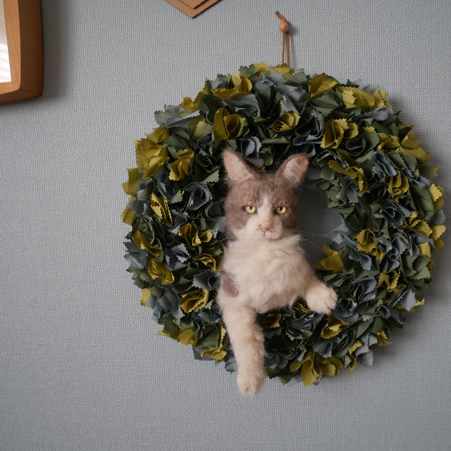手乗り子猫 チンチラゴールデン 羊毛フェルト ぬいぐるみ 長毛ねこ