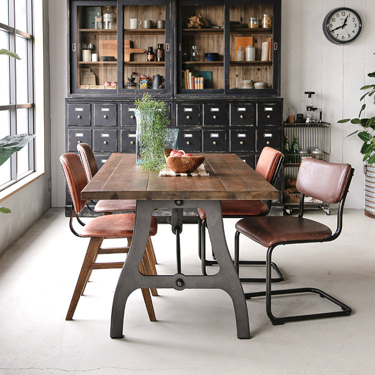 クランキー ダイニングテーブル | 家具・インテリア通販サイト CRASH