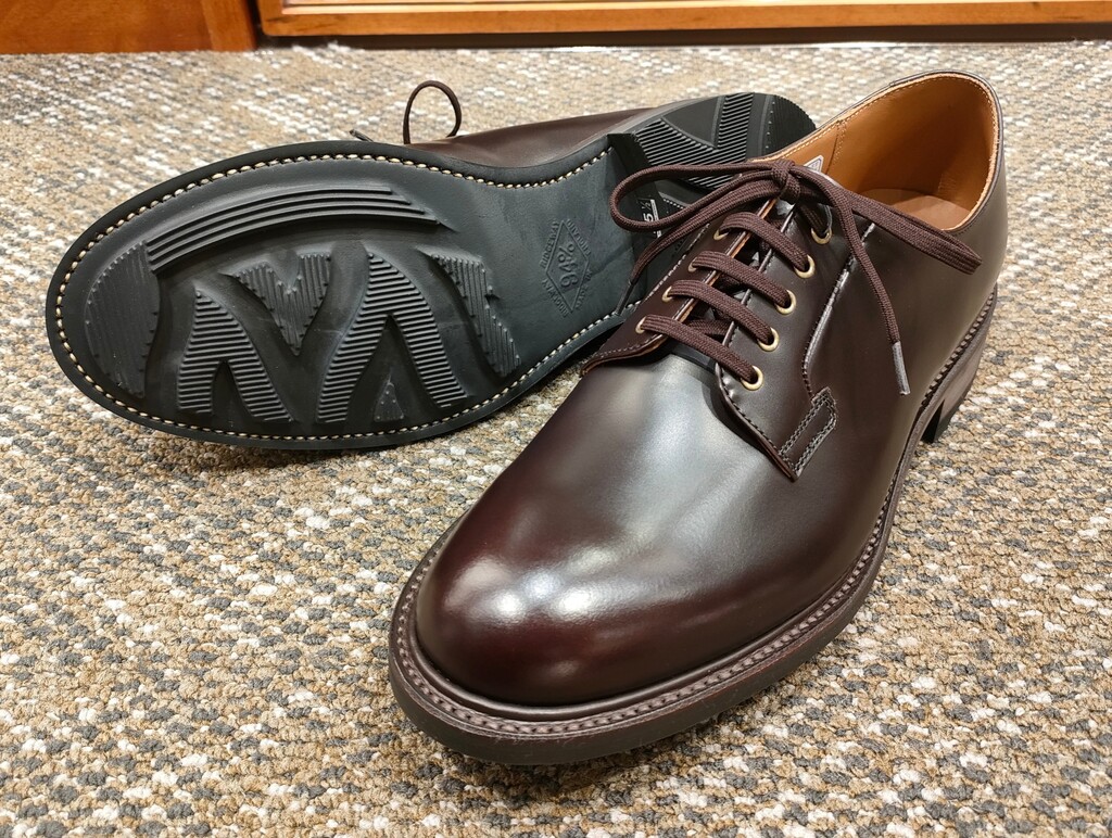チョコチョコしい。ダークブラウンの革靴 | 靴のリーガル