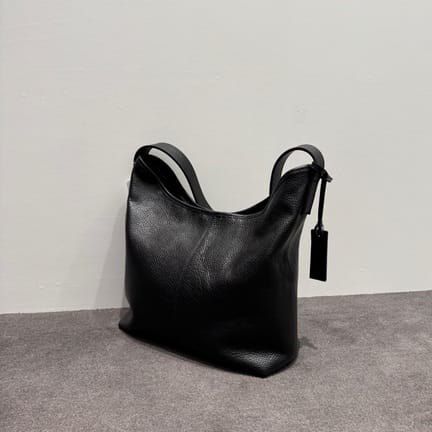 LA UNIQA＞レザー ショルダー トート バッグ