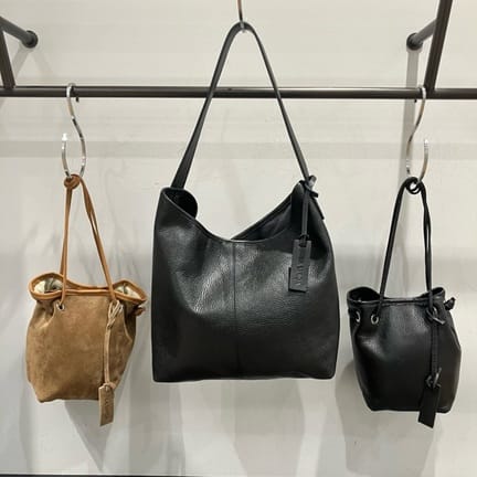 LA UNIQA＞レザー ショルダー トート バッグ