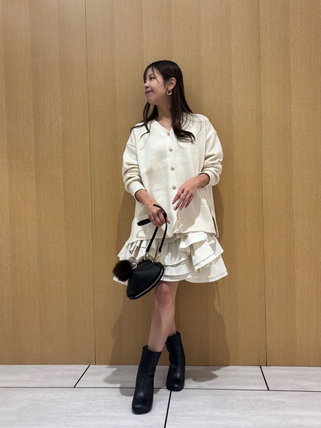 スタッフコーディネート】〈美香さんコラボ〉カーデ×ペプラムワンピ