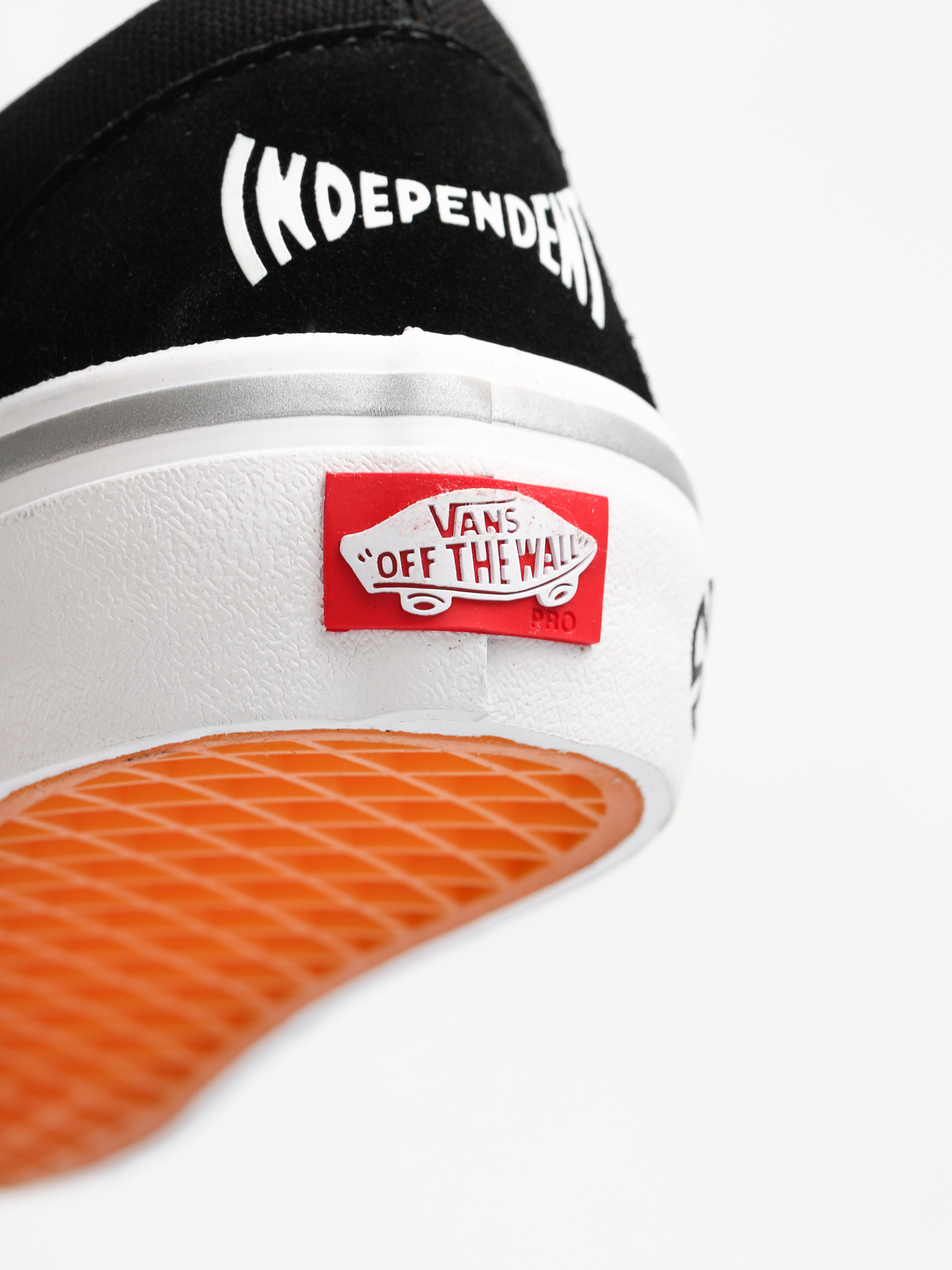 Vans x Independent Shoes Slip On Pro - black (independent black/white)