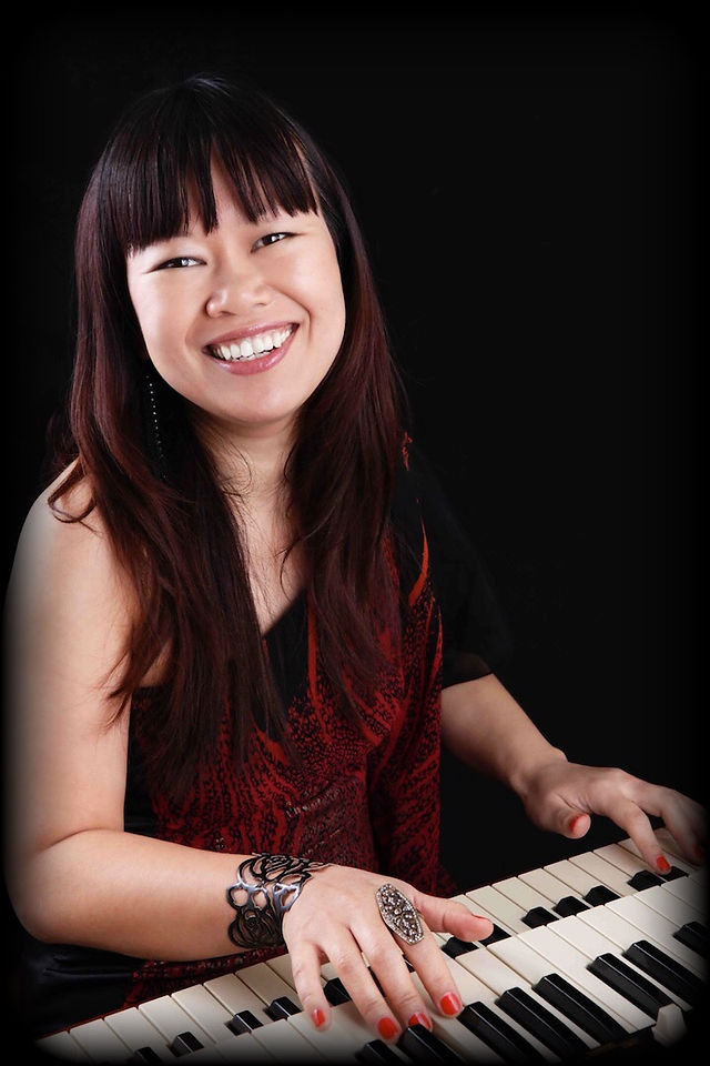Jazz Organist Akiko Tsuruga