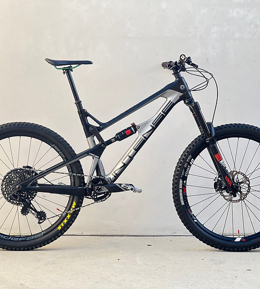 Intense Tracer 275 PRO Carbon Full Suspension Mountain Bike