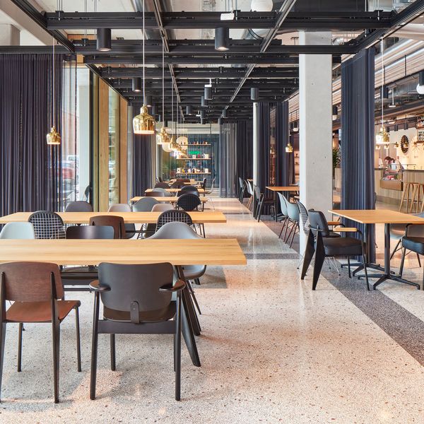 Bistro Table / ビストロ テーブル | Official Vitra® Website JP