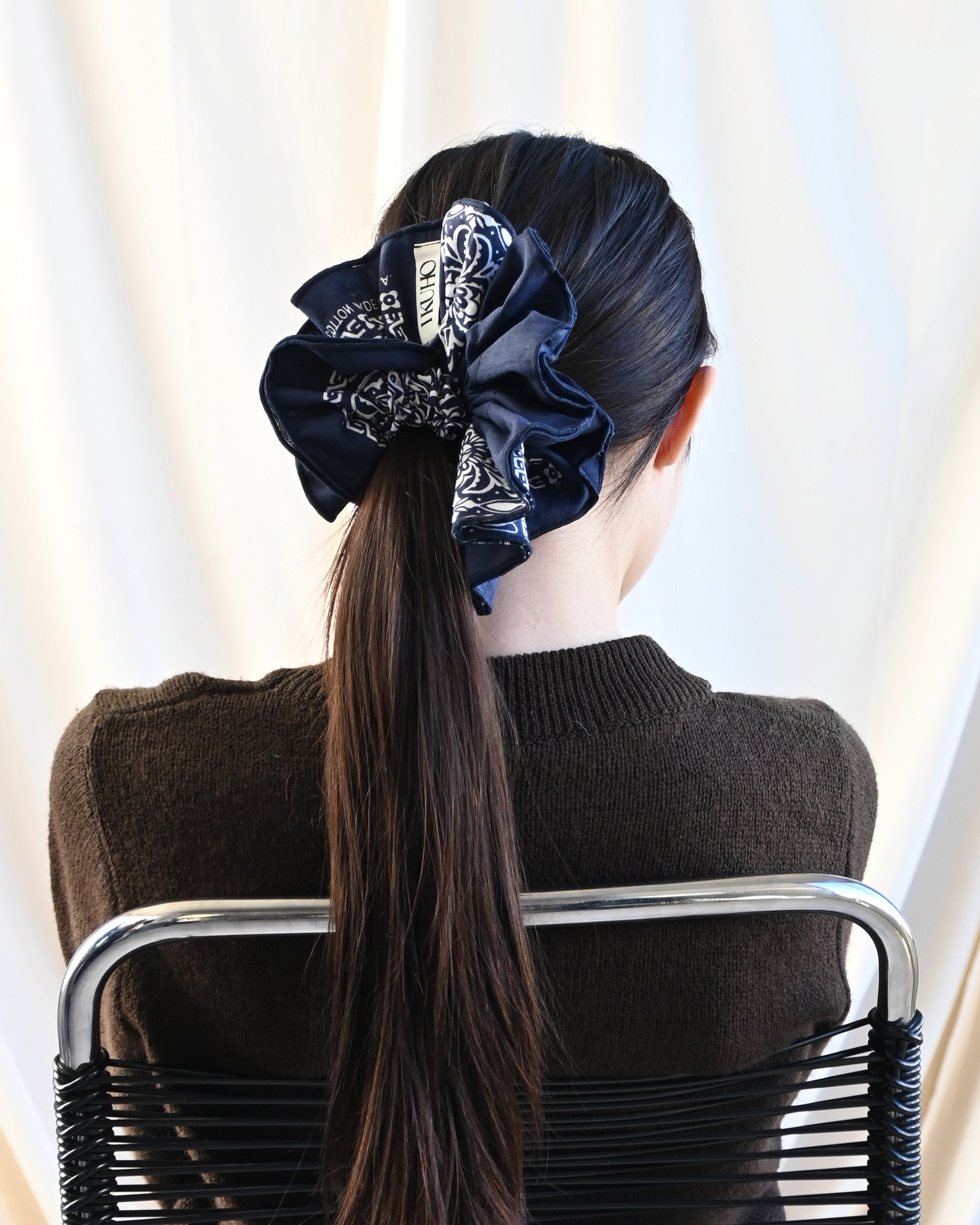 IKUHO x 404] Hand Made Chouchou - Blue – studiolab404.com