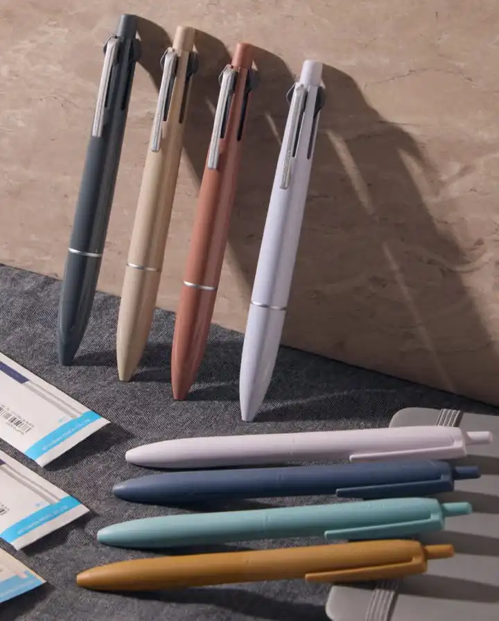 より書き味の良いJETSTREAM Lite touch ink搭載モデルにブルーブラック