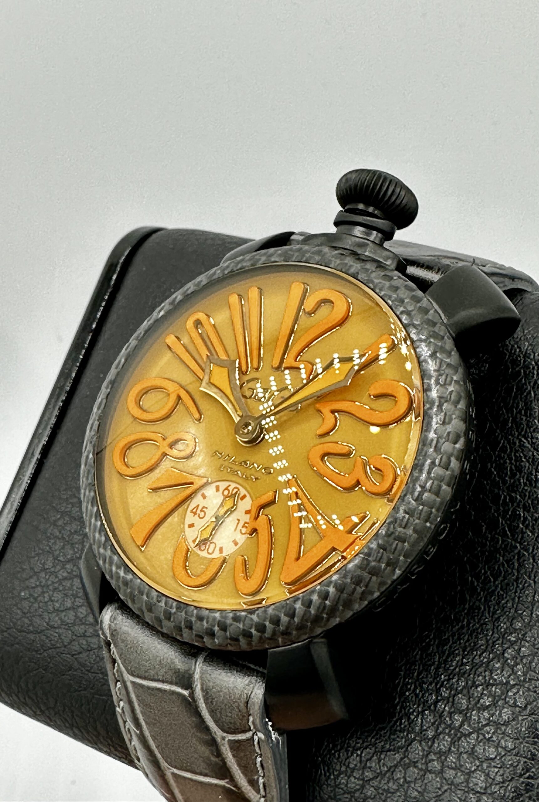 GaGa Milano Manuale 48 Limited Edition Carbon Fiber Swiss ETA 6497