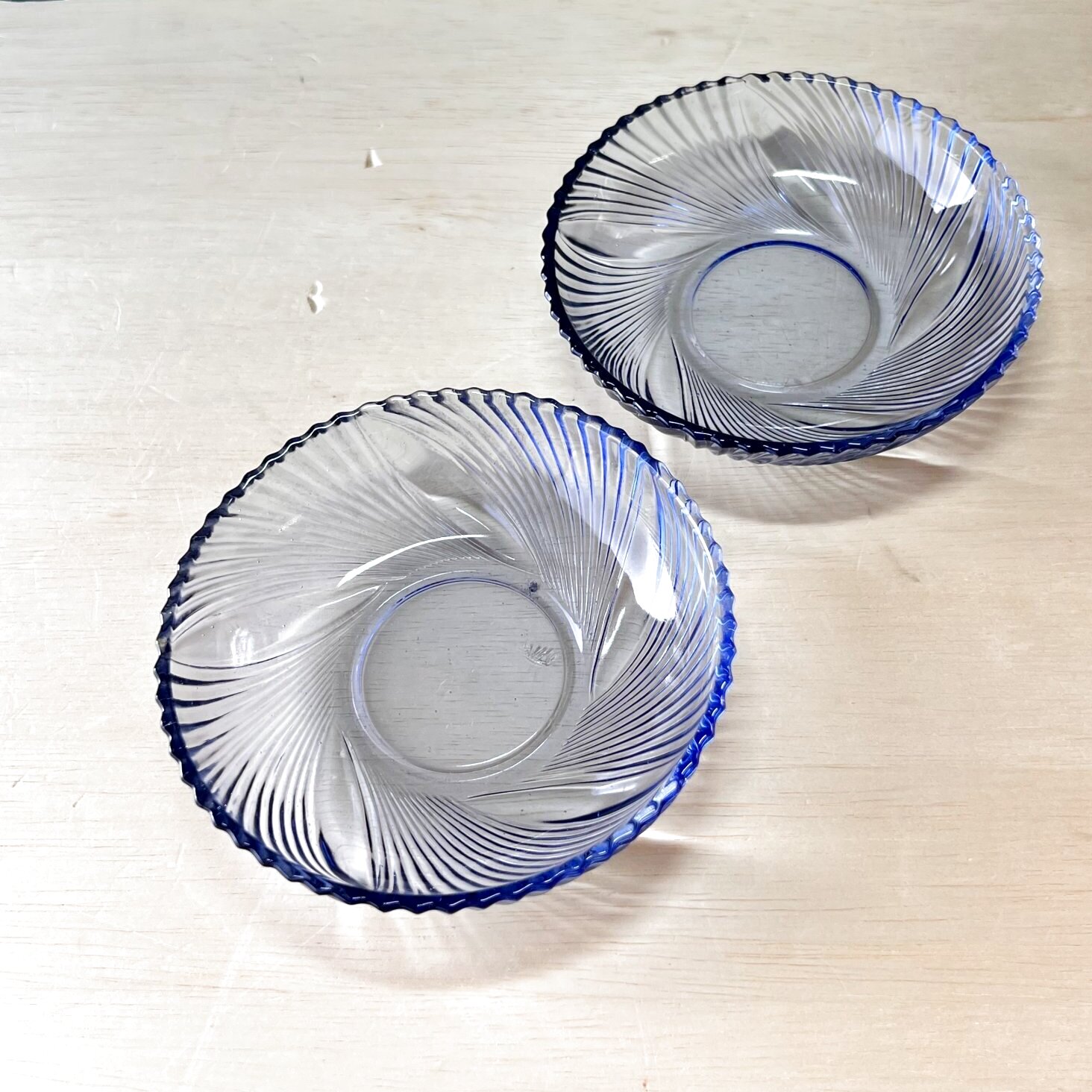 薄青ガラス器 小皿 渦 気泡 1枚