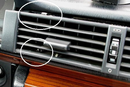 W124センター吹き出し口の外し方